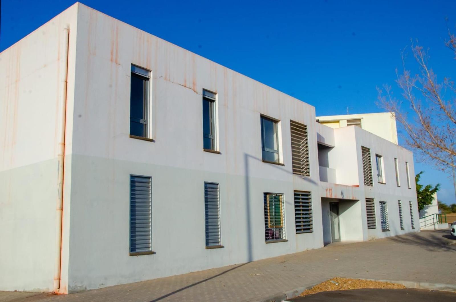 Apartamento T2 Equipado E Aconchegante. برايا المظهر الخارجي الصورة